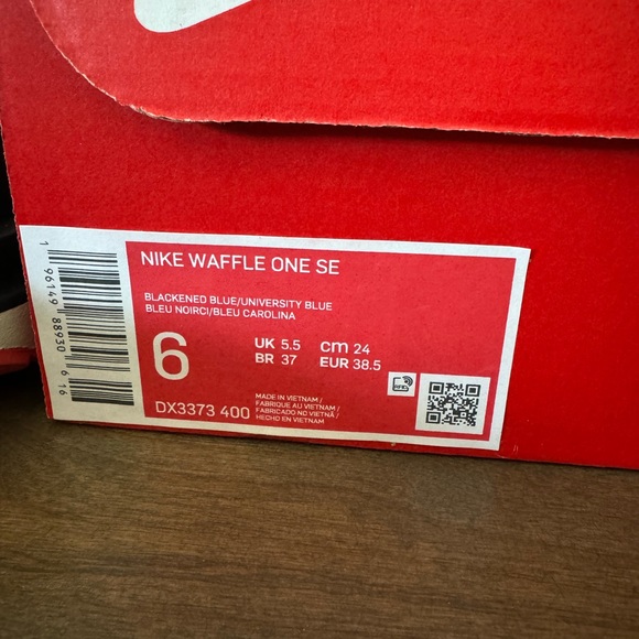 NWT Nike Men’s Waffle One SE - Size 6M or 7.5W - Picture 7 of 7